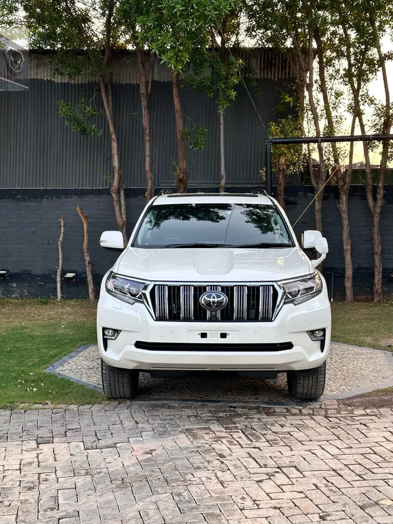 ٹویوٹا پراڈو 2018 for Sale in لاہور Image-1
