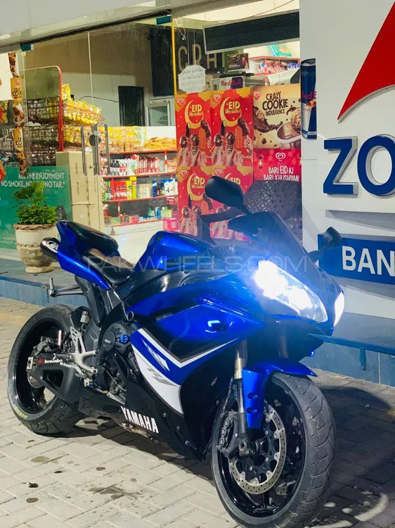 Yamaha YZF-R1 2008 for Sale Image-1