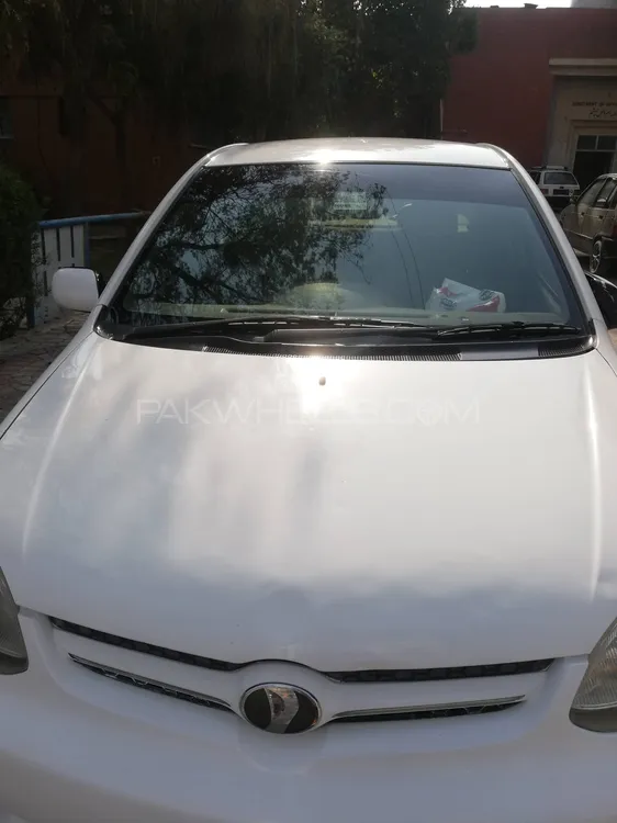 Toyota Platz 2004 for Sale in Peshawar Image-1