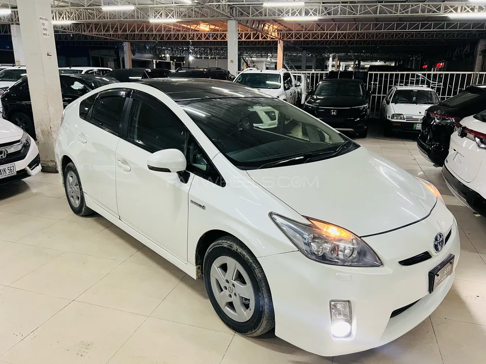 Toyota Prius 2014 for Sale in Peshawar Image-1