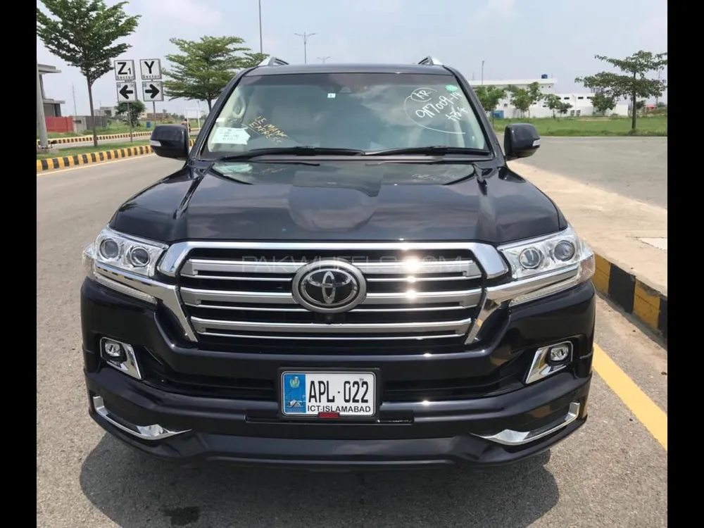 Toyota Land Cruiser 2017 for Sale in Lahore Image-1