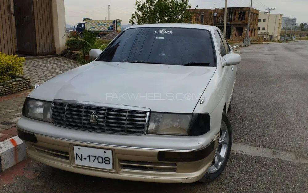 Toyota Crown 1995 for Sale in Wah cantt Image-1