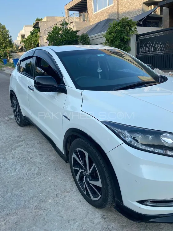 Honda Vezel 2016 for Sale in Islamabad Image-1