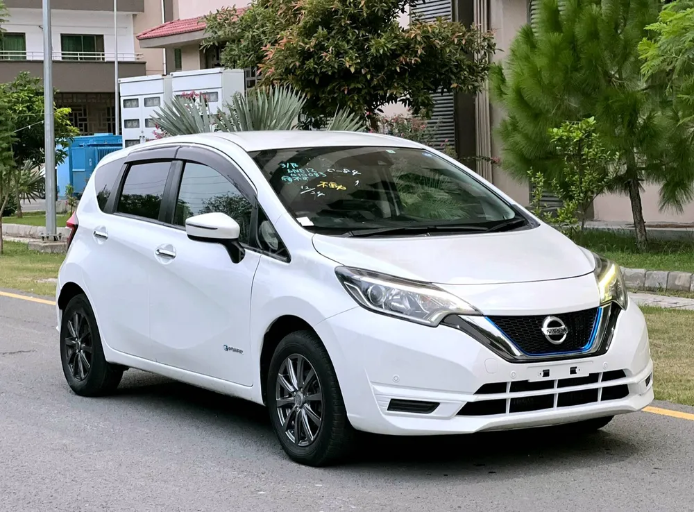Nissan Note 2019 for Sale in Lahore Image-1