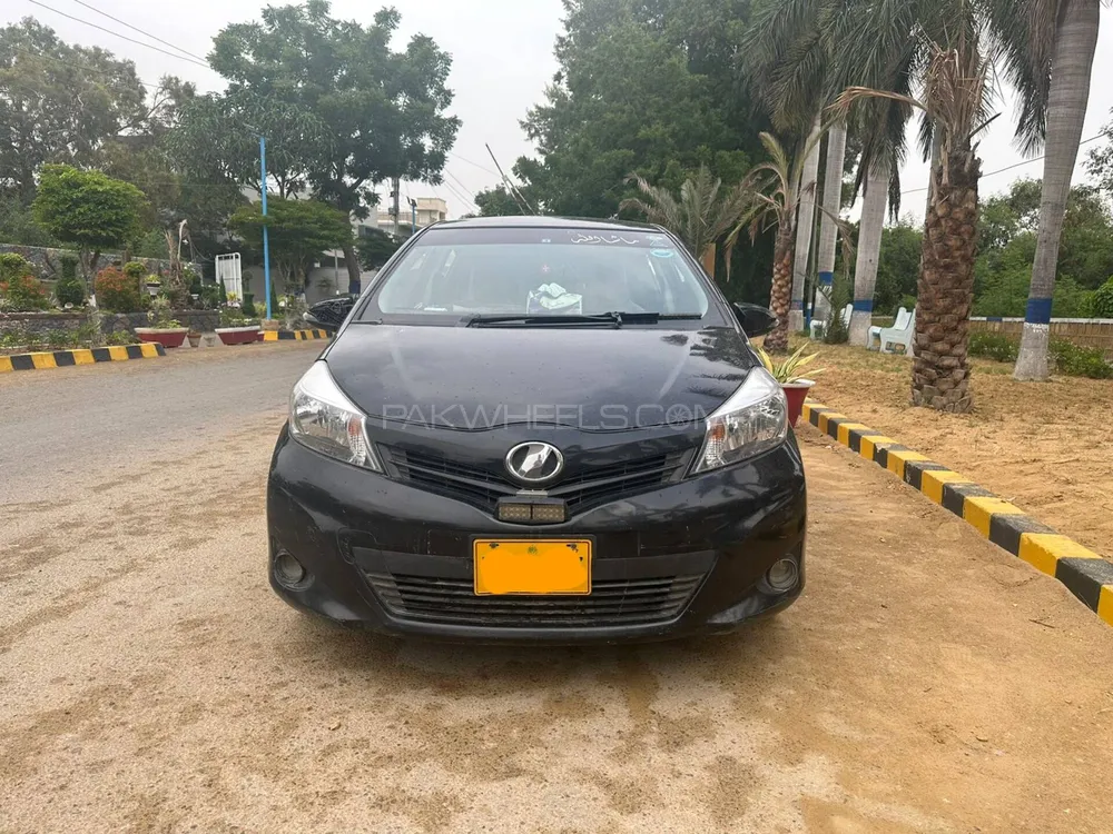 Toyota Vitz 2014 for sale in Karachi | PakWheels