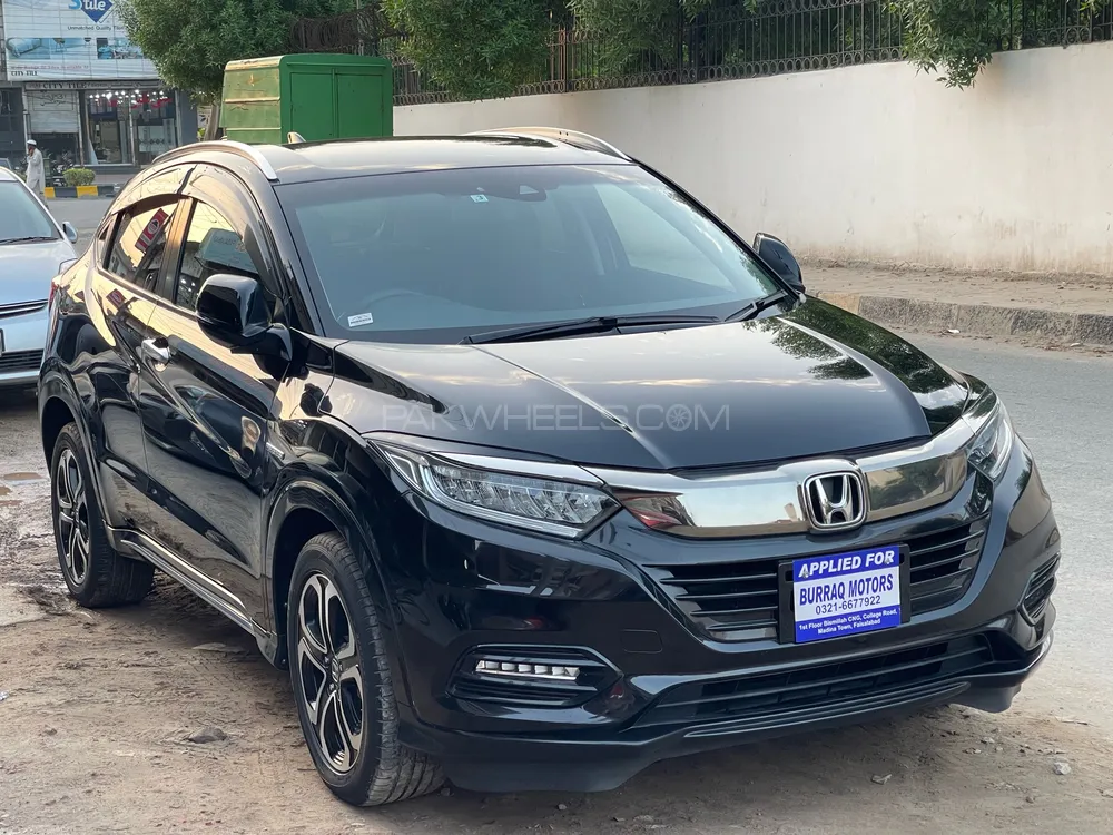 Honda Vezel 2020 for Sale in Faisalabad Image-1