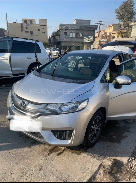 Honda Fit 2015 for Sale in Lahore Image-1