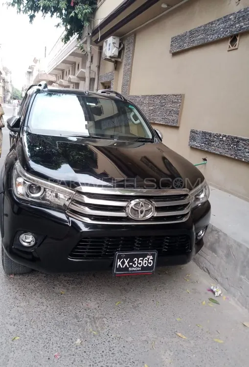 Toyota Hilux 2018 for Sale in Faisalabad Image-1