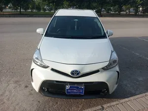 Toyota Prius Alpha G Touring 2015 for Sale