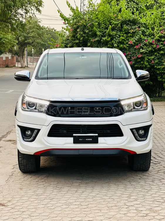 Toyota Hilux 2019 for Sale in Multan Image-1
