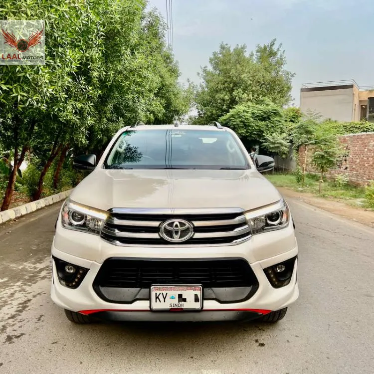 Toyota Hilux Revo V Automatic 2.8 2019 for sale in Lahore | PakWheels