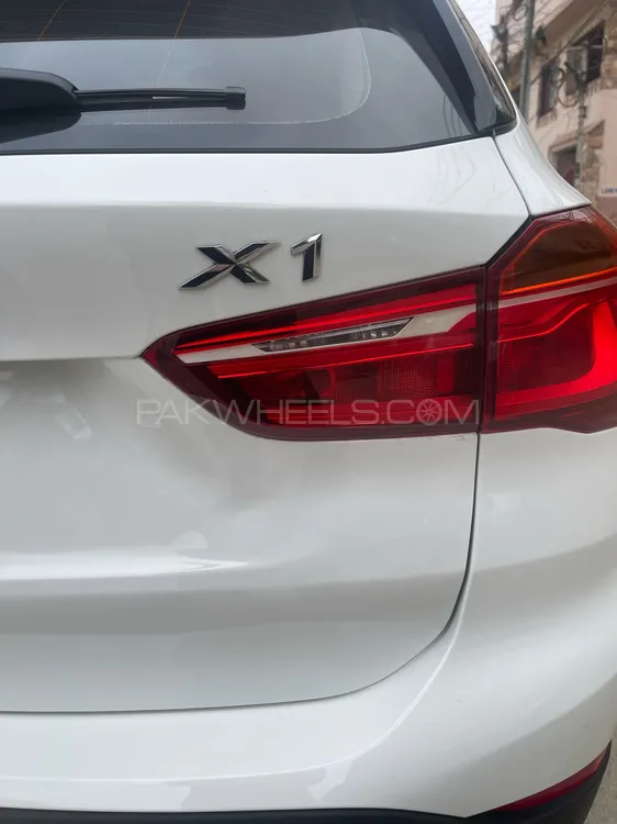بی ایم ڈبلیو ایکس 1 2017 for Sale in کراچی Image-1
