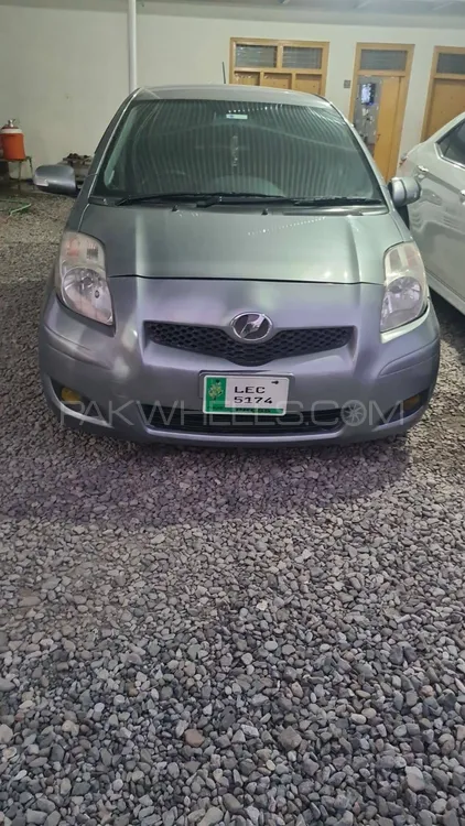 Toyota Vitz 2007 for Sale in Peshawar Image-1