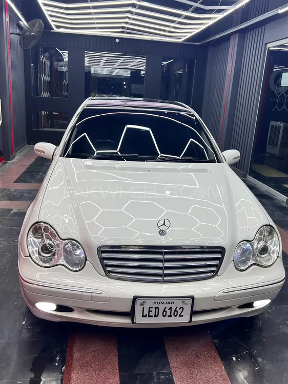Mercedes Benz C Class 2005 for Sale in Peshawar Image-1