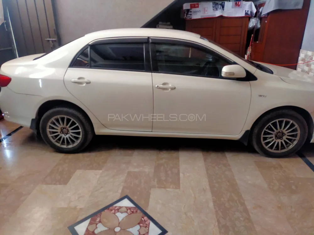 Toyota Corolla 2010 for Sale in Peshawar Image-1