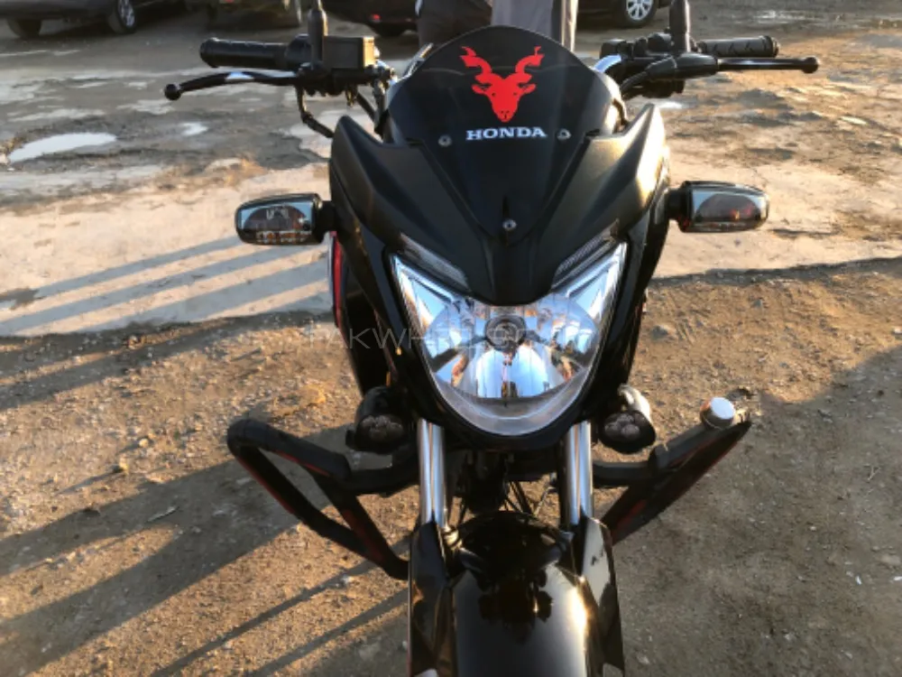 Honda cbr 150r online 2018 price