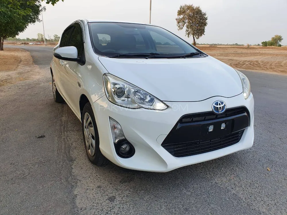 Toyota Aqua 2015 for Sale in Rahim Yar Khan Image-1