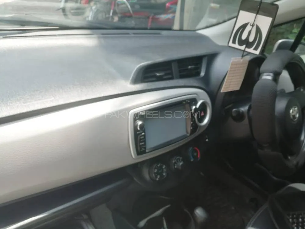 Toyota Vitz 2011 for sale in Lahore