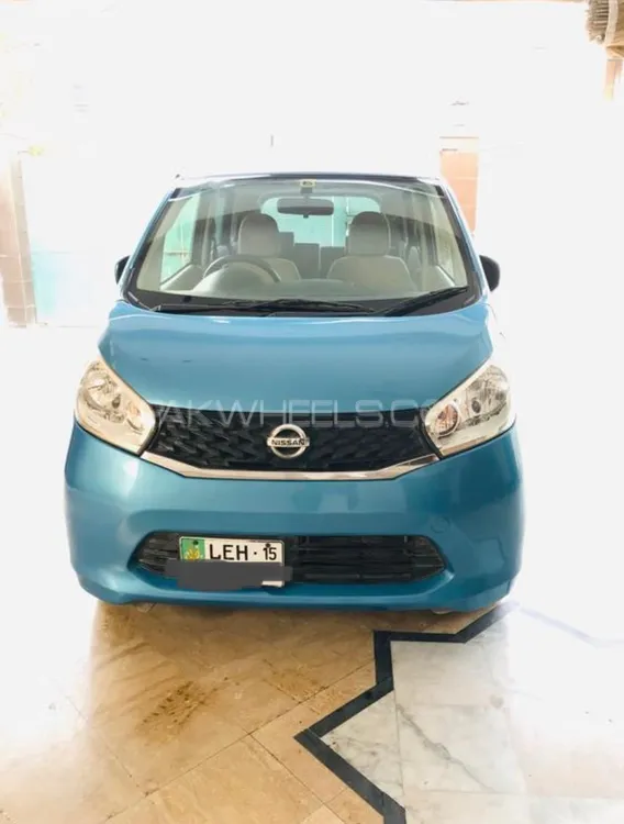 نسان ڈیز 2015 for Sale in فیصل آباد Image-1