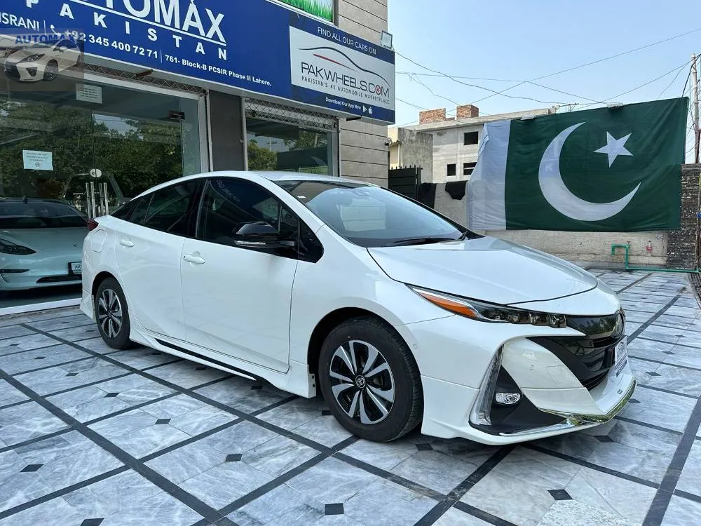Toyota Prius 2020 for Sale in Lahore Image-1