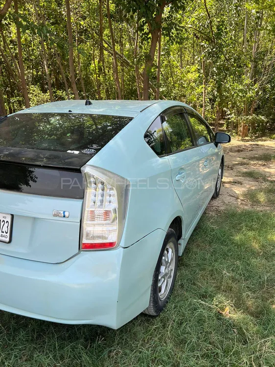 Toyota Prius 2010 for Sale in Charsadda Image-1