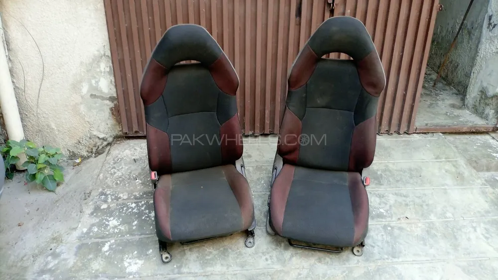 Bucket seats for sale  Image-1