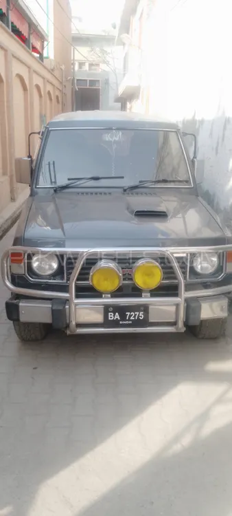 Mitsubishi Pajero 1986 for Sale in Peshawar Image-1