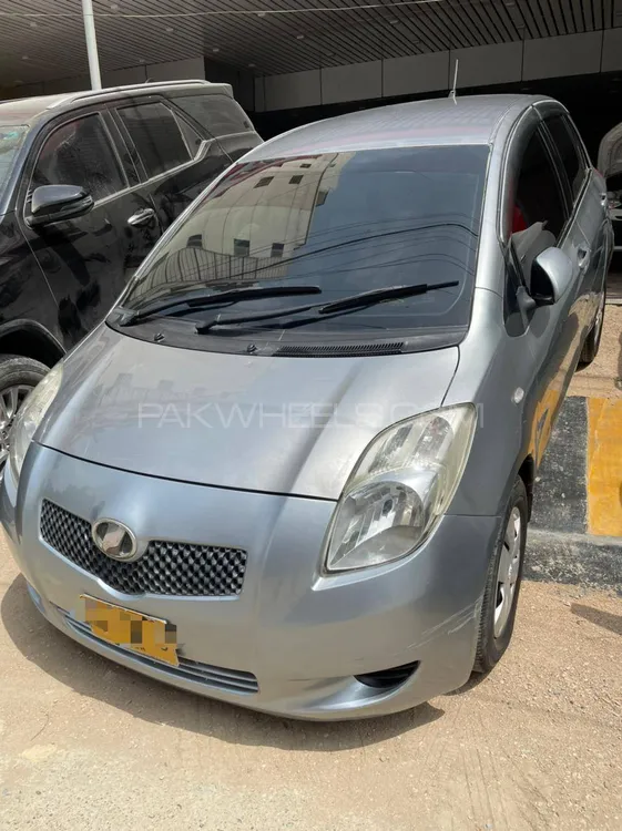 Toyota Vitz 2007 for Sale in Karachi Image-1