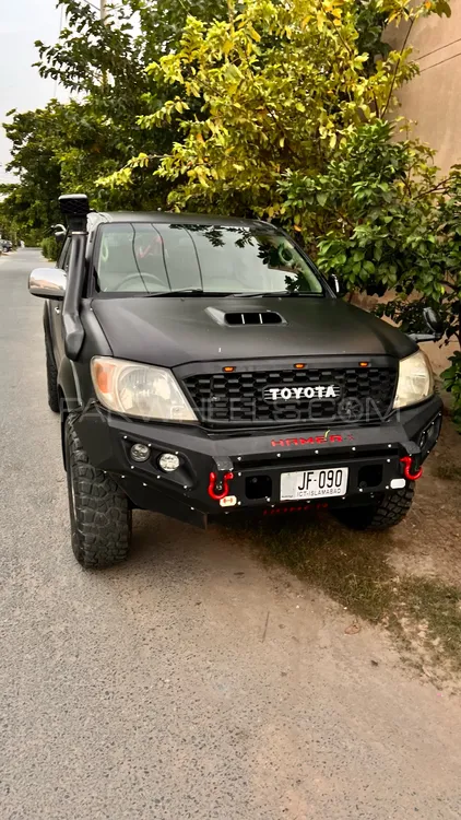 Toyota Hilux 2006 for Sale in Lahore Image-1