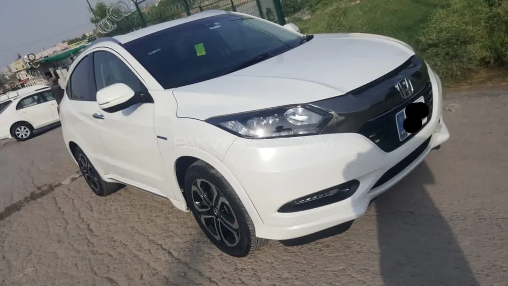 Honda Vezel 2017 for Sale in Islamabad Image-1