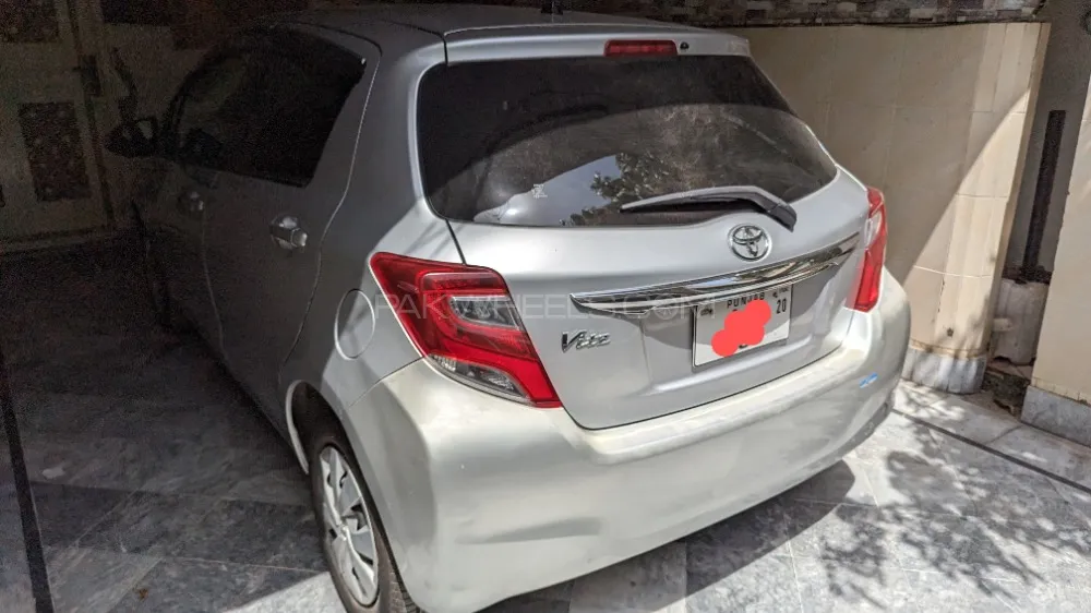 Toyota Vitz 2015 for Sale in Lahore Image-1
