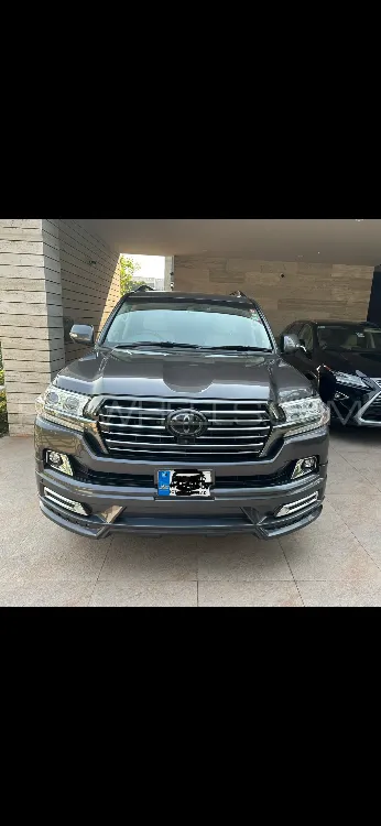 Toyota Land Cruiser 2017 for Sale in Faisalabad Image-1