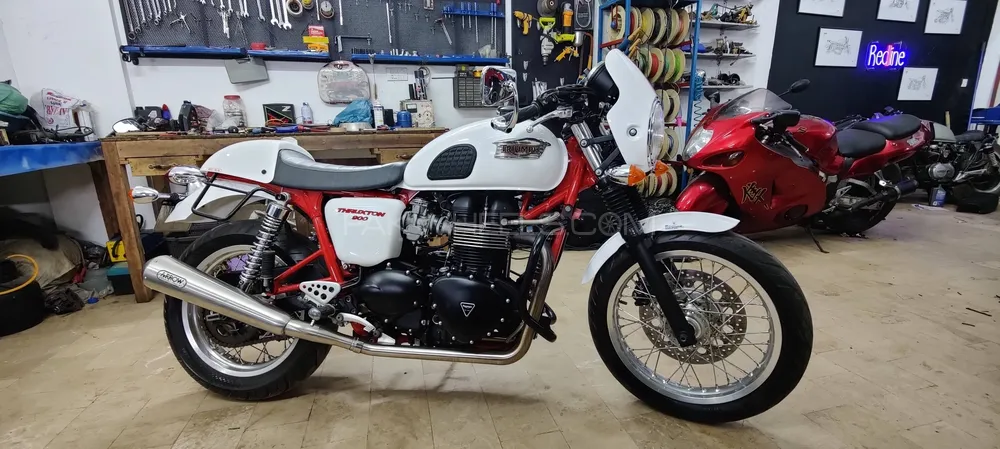 Triumph Thruxton 2010 for Sale Image-1