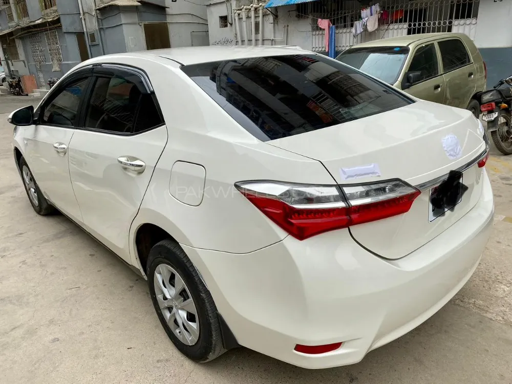 Toyota Corolla 2019 for Sale in Larkana Image-1