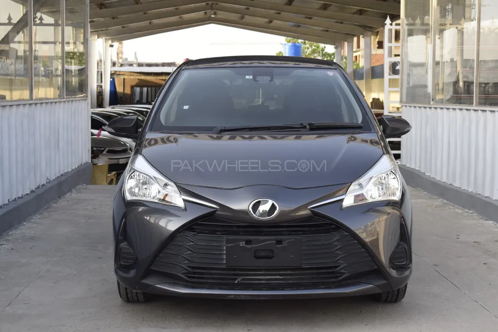 Toyota Vitz 2017 for Sale in Rawalpindi Image-1