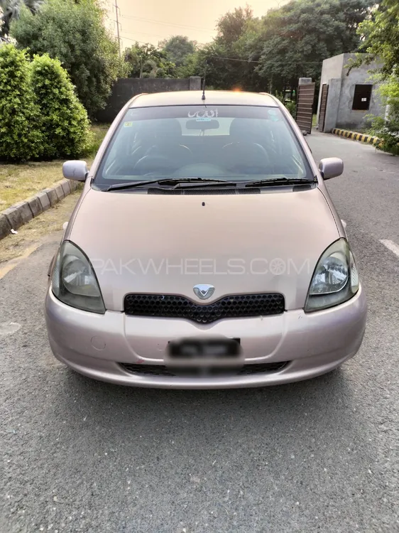 Toyota Vitz 2002 for Sale in Lahore Image-1