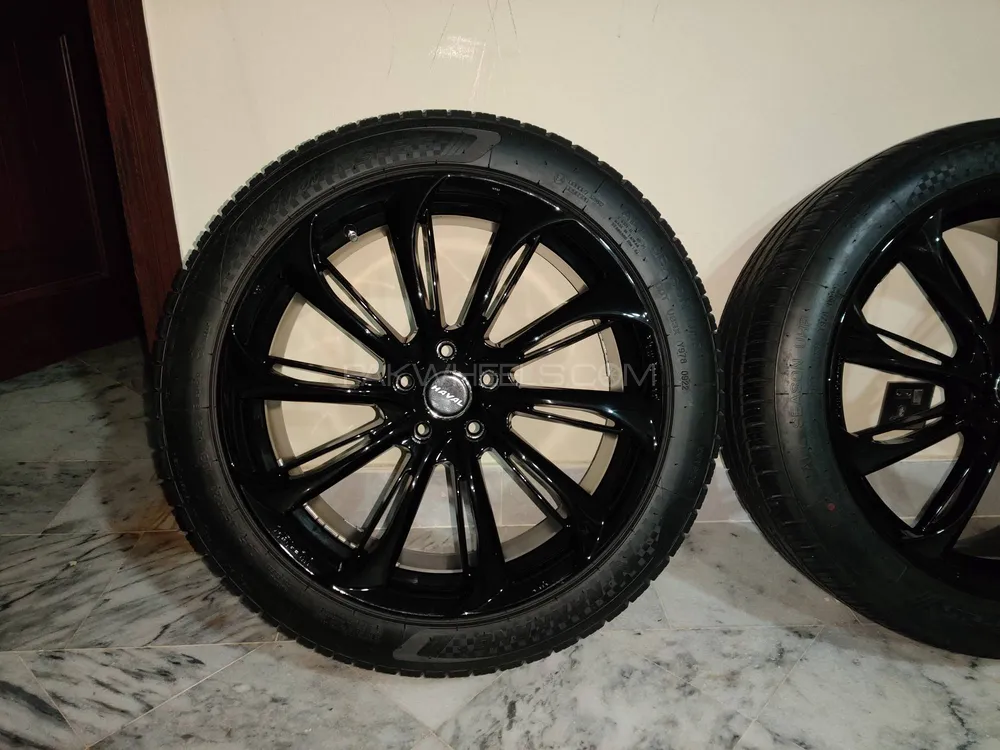 20" Rims and tyres for sale Image-1