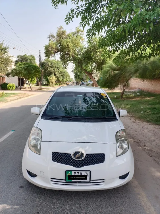 Toyota Vitz 2005 for Sale in Bahawalpur Image-1