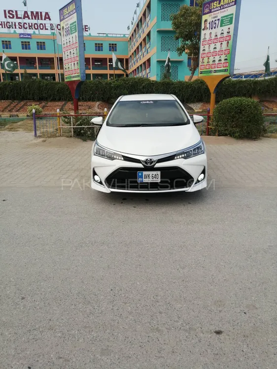Toyota Corolla 2021 for Sale in Peshawar Image-1