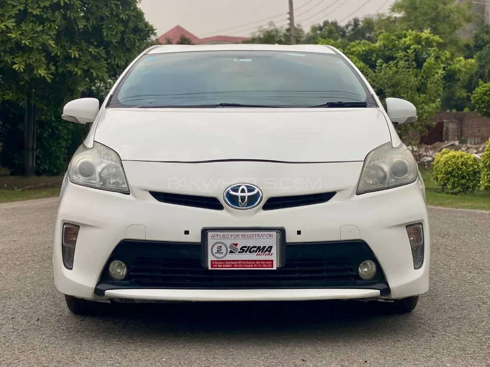 Toyota Prius 2014 for Sale in Lahore Image-1