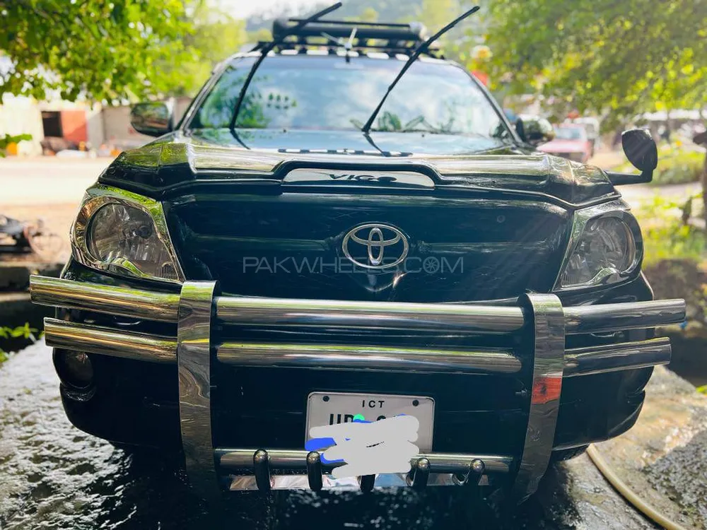 Toyota Hilux 2011 for Sale in Islamabad Image-1