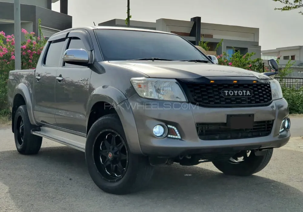 Toyota Hilux 2015 for Sale in D.G.Khan Image-1