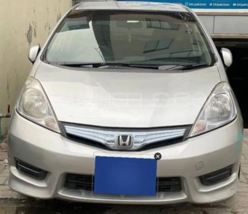 Honda Fit 2013 for Sale in Lahore Image-1