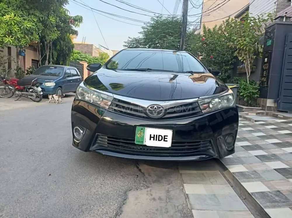 Toyota Corolla 2015 for Sale in Lahore Image-1