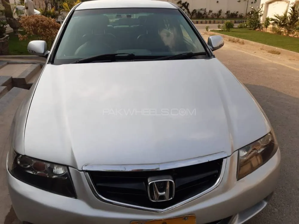 Honda Accord 2004 for Sale in Lahore Image-1