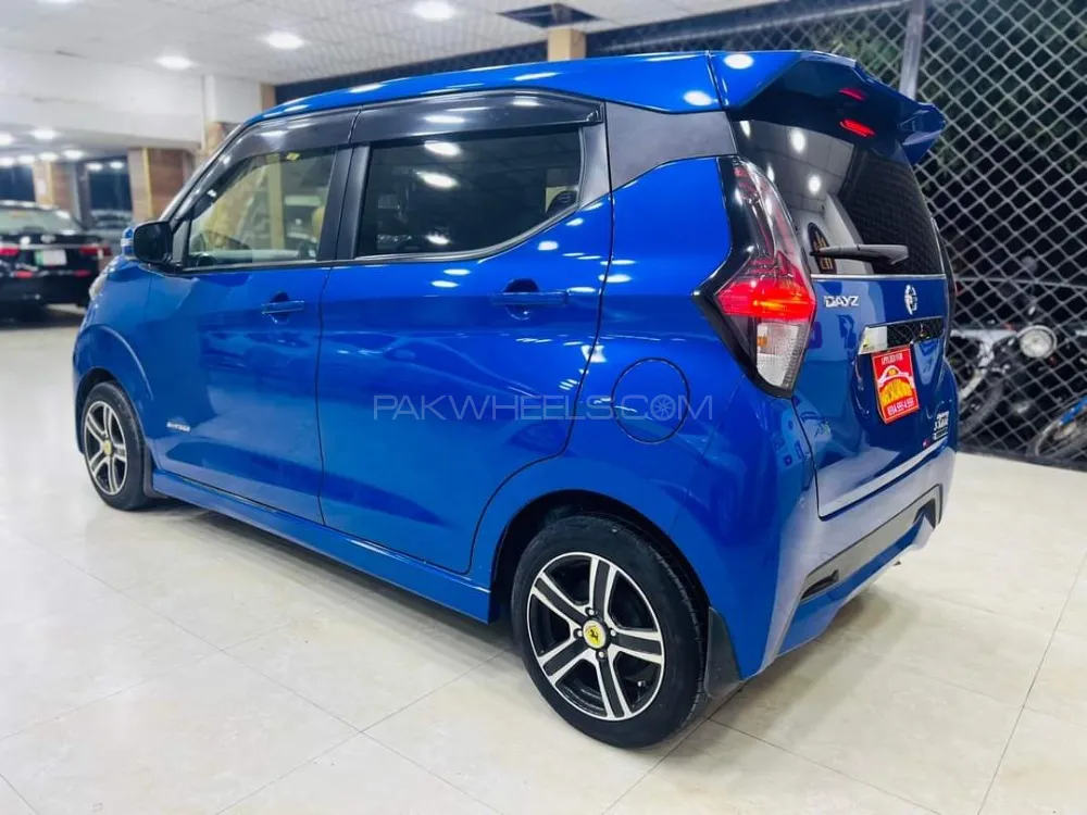 Nissan Dayz Highway Star 2020 for Sale in Lahore Image-1
