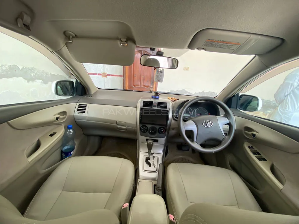 Toyota Corolla Axio 2007 for Sale in Mardan Image-1