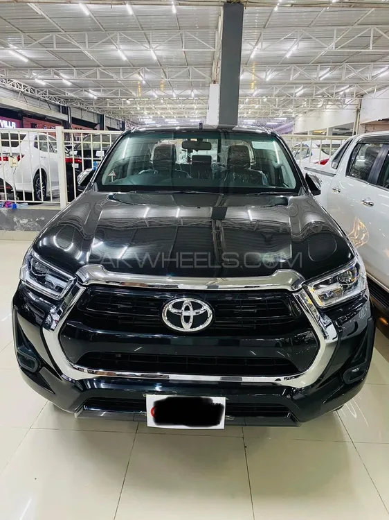 Toyota Hilux Revo V Automatic 2.8 2023 for sale in Islamabad | PakWheels