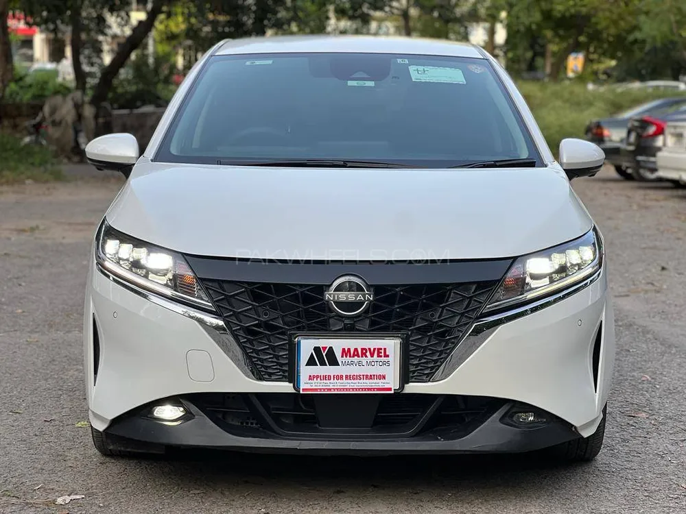 Nissan Note 2021 for Sale in Peshawar Image-1