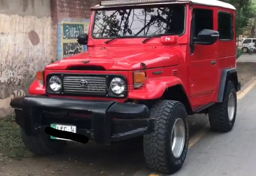 Toyota Fj Cruiser 2014 for Sale in Sargodha Image-1